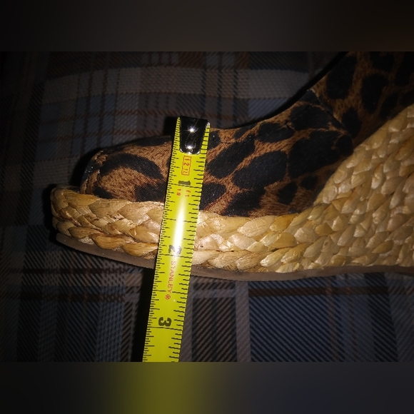 🖤🐆Express Cheetah Wedges🖤 - Picture 6 of 13